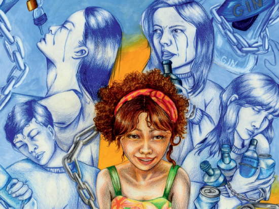 Eine Illustration zeigt eine junge Frau mit lockigen Haaren im Vordergrund. Im Hintergrund sind blaue Skizzen von Personen zu sehen, die von Sucht geplagt sind, dargestellt durch Alkoholflaschen, Drogen und Ketten, die sie gefangen halten.